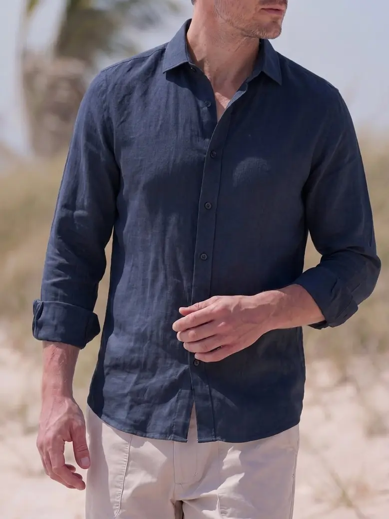 Chemise en lin uni bleu nuit