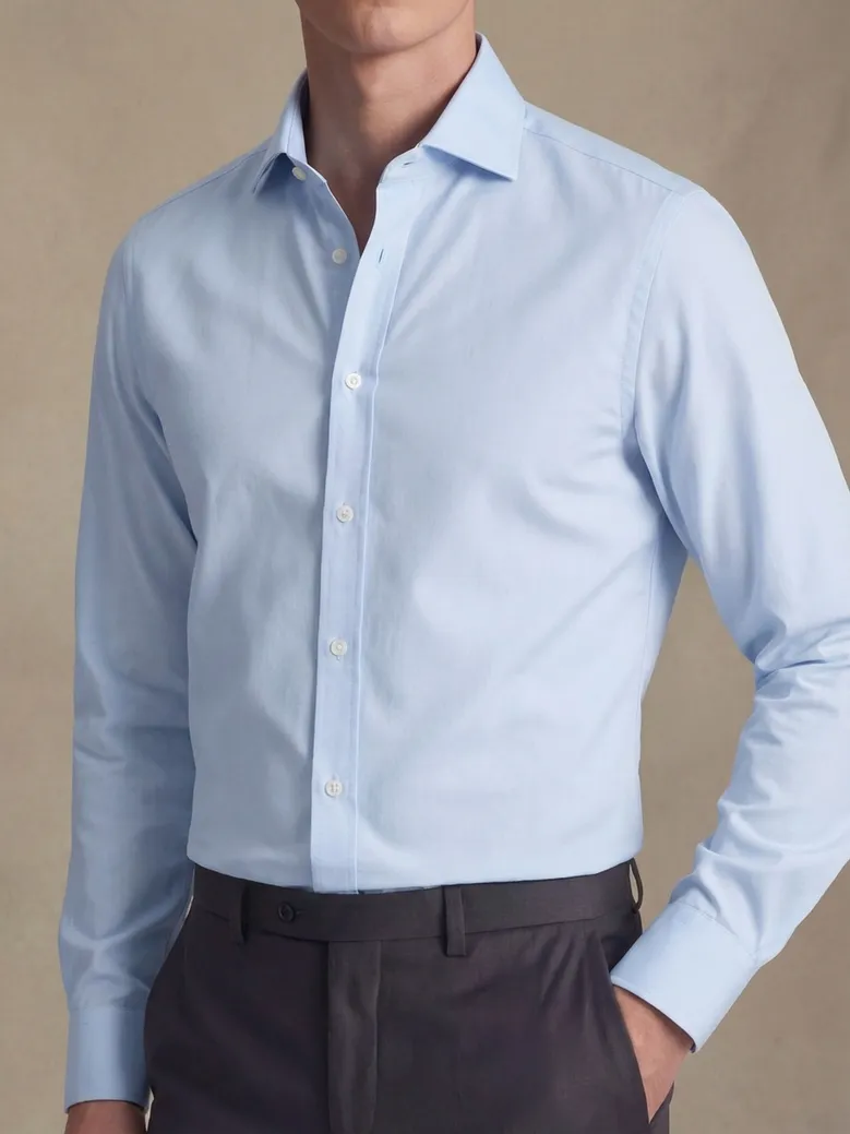 Chemise en popeline unie bleu ciel facile à repasser