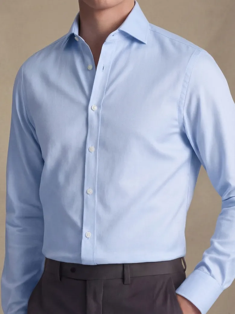 Chemise en twill uni bleu ciel infroissable