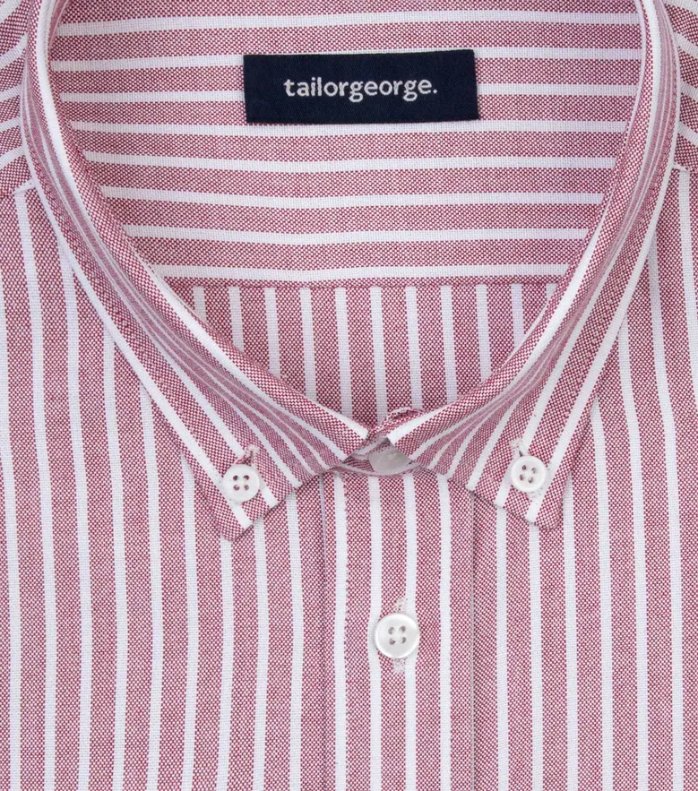 Bügelleichtes, schlichtes weißes Popeline-Hemd