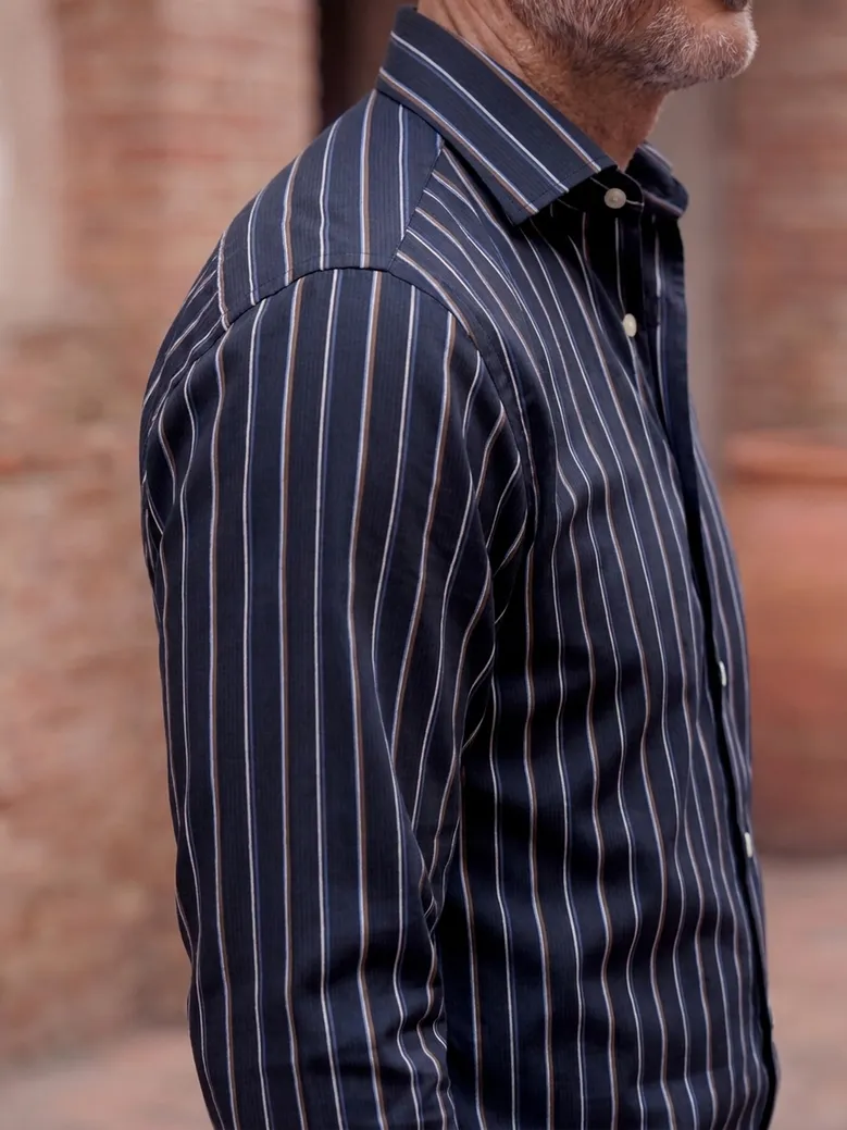 Chemise en popeline à rayures noires