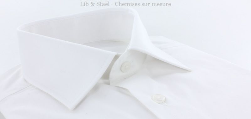 Bügelleichtes, schlichtes weißes Popeline-Hemd